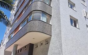 Apto 3 Dormitórios, 2 Vagas, Completíssimo, Central, próx Mar
